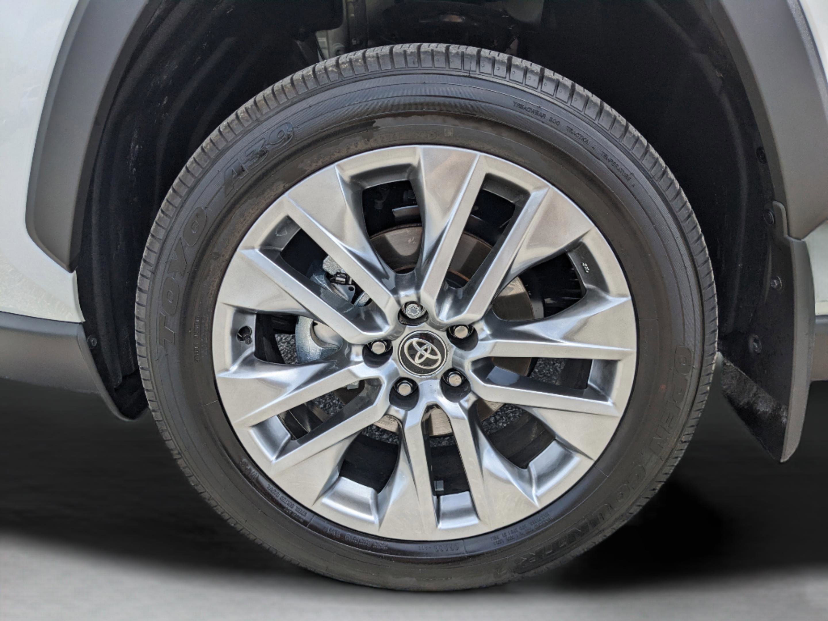 Used 2025 Toyota RAV4 XLE Premium FWD image 36