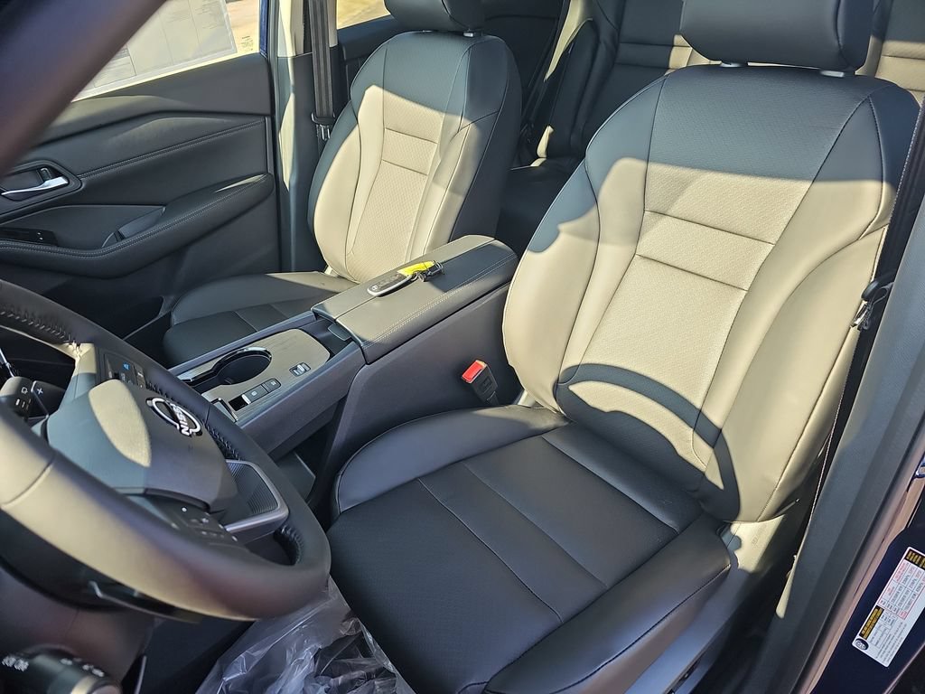 New 2026 Nissan Rogue Dark Armor FWD image 19