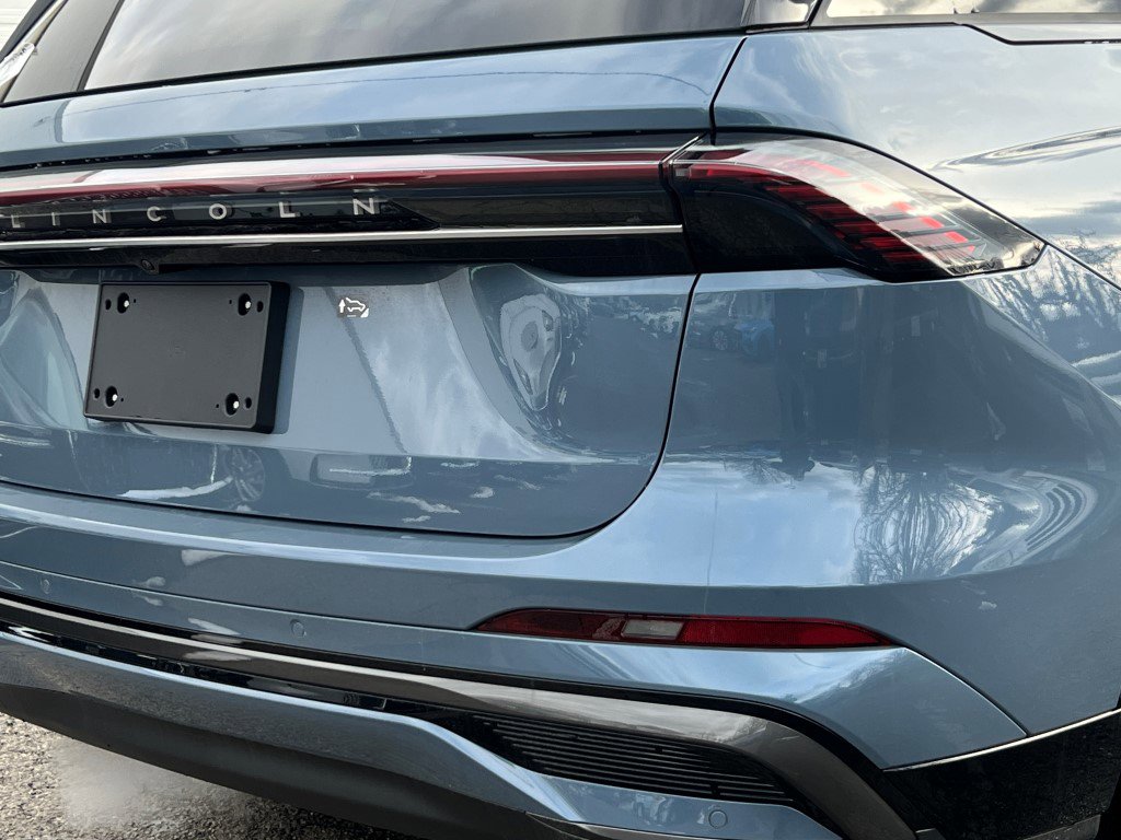 New 2026 Lincoln Nautilus Reserve w/ Jet Appearance Package image 5