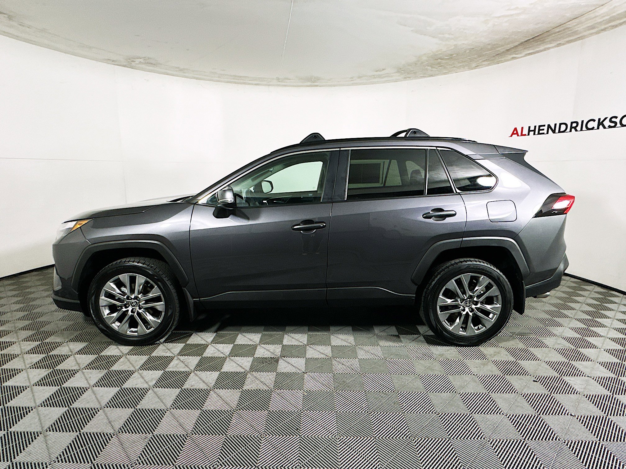 Used 2024 Toyota RAV4 XLE Premium image 6