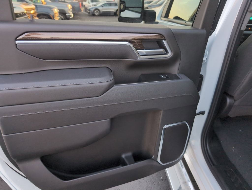 New 2026 Chevrolet Silverado 3500 LT image 11