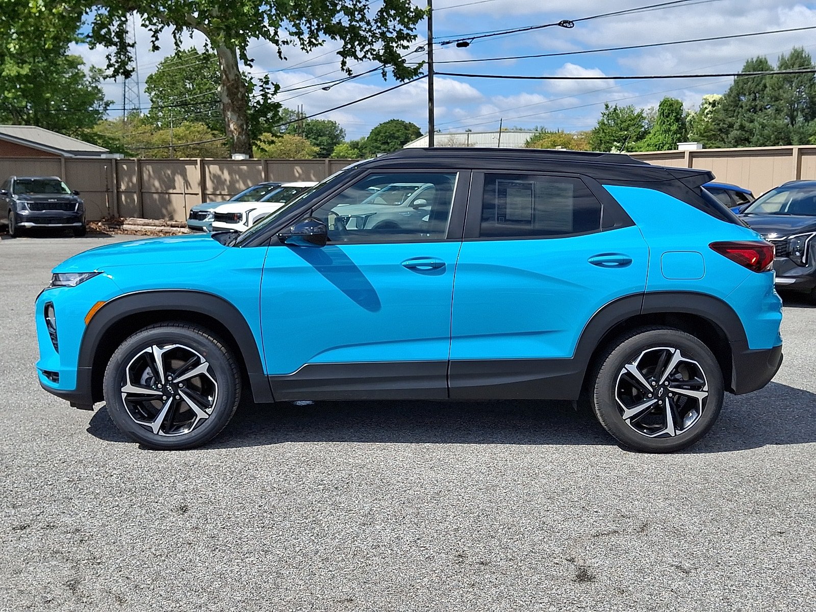 Used 2022 Chevrolet TrailBlazer RS w/ Sun and Liftgate Package AWD/4WD image 8