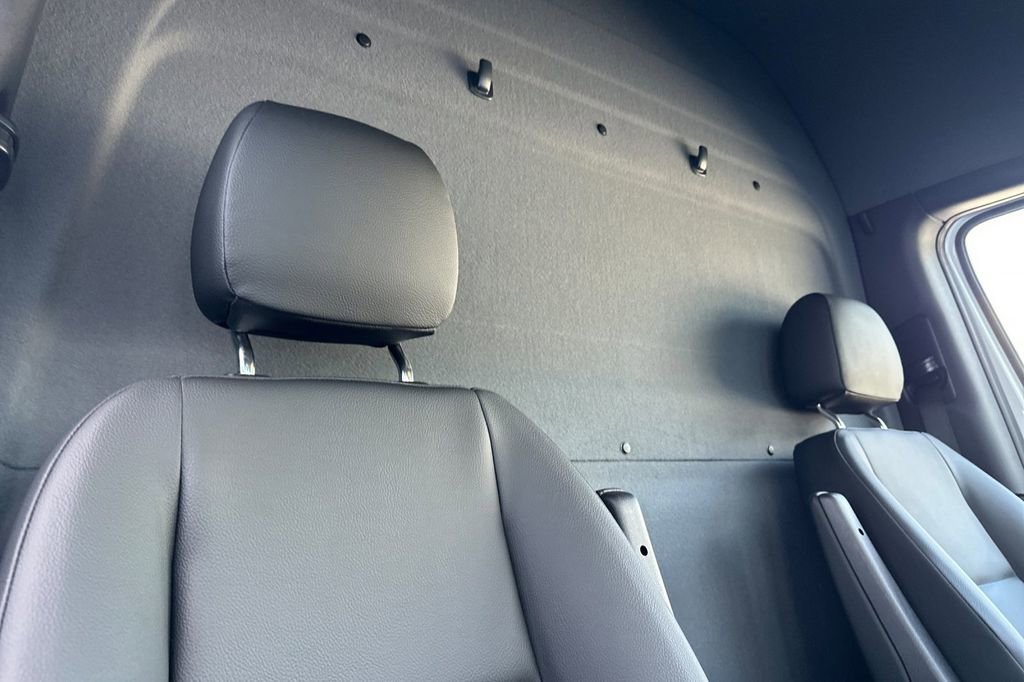 New 2024 Mercedes-Benz eSprinter 170 Cargo image 12