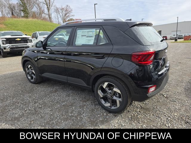 New 2026 Hyundai Venue SEL video 3