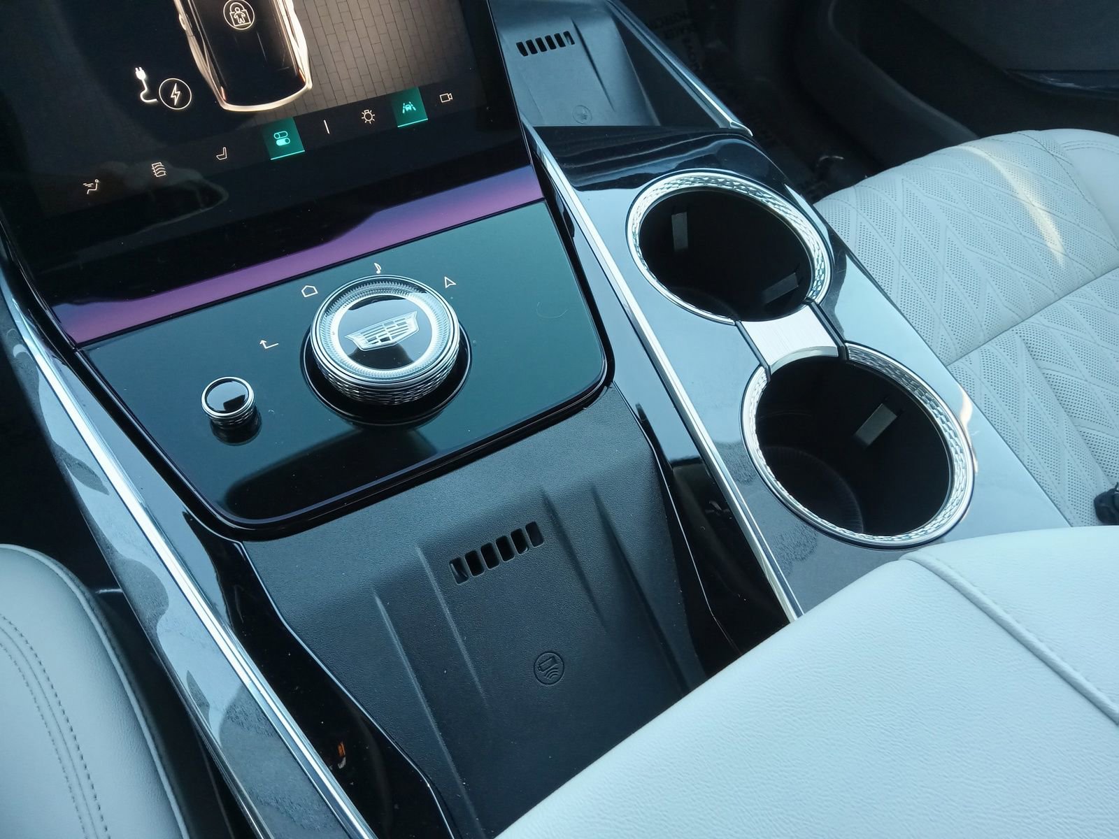 New 2025 Cadillac Escalade IQ Sport 1 w/ LPO, ONYX Package image 20