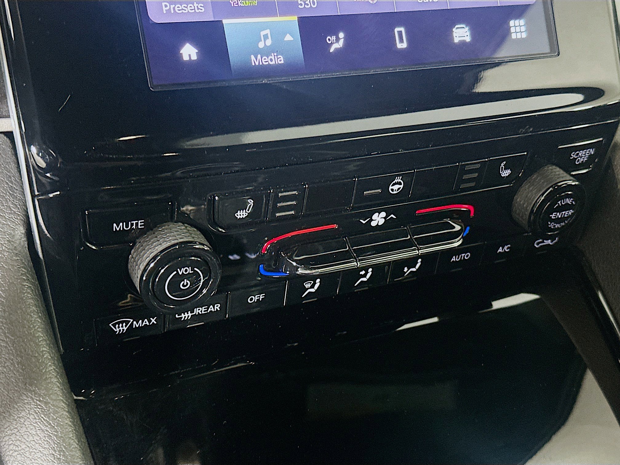 Used 2021 Jeep Grand Cherokee L Altitude image 22