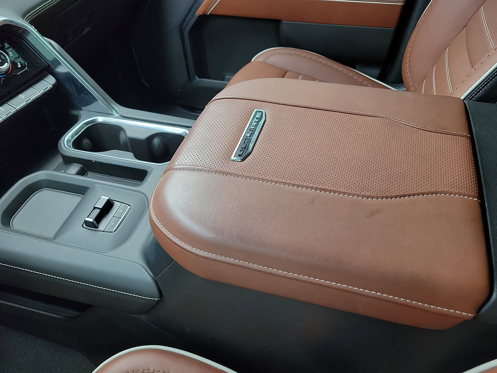 Used 2024 GMC Sierra 2500 Denali Ultimate image 20