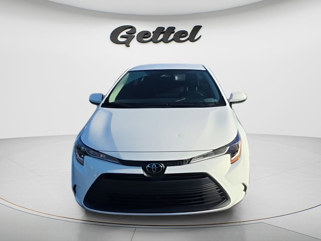 Used 2023 Toyota Corolla LE image 8
