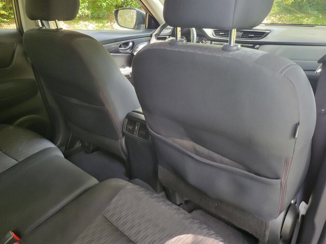 Used 2019 Nissan Rogue SV FWD image 12
