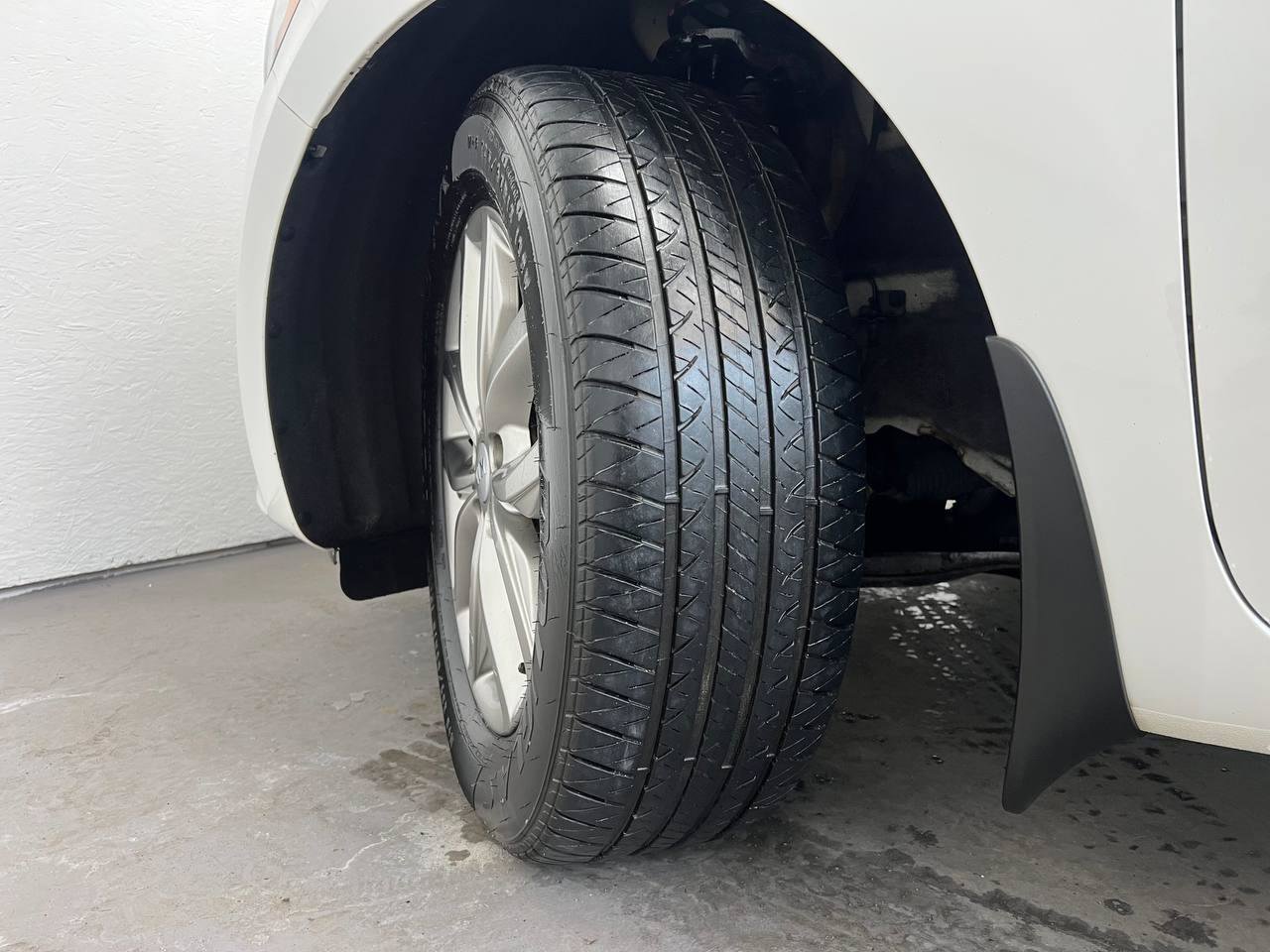 Used 2019 Kia Sedona EX image 32