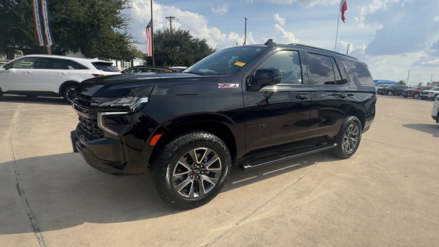 Used 2023 Chevrolet Tahoe Z71 w/ Luxury Package AWD/4WD image 4