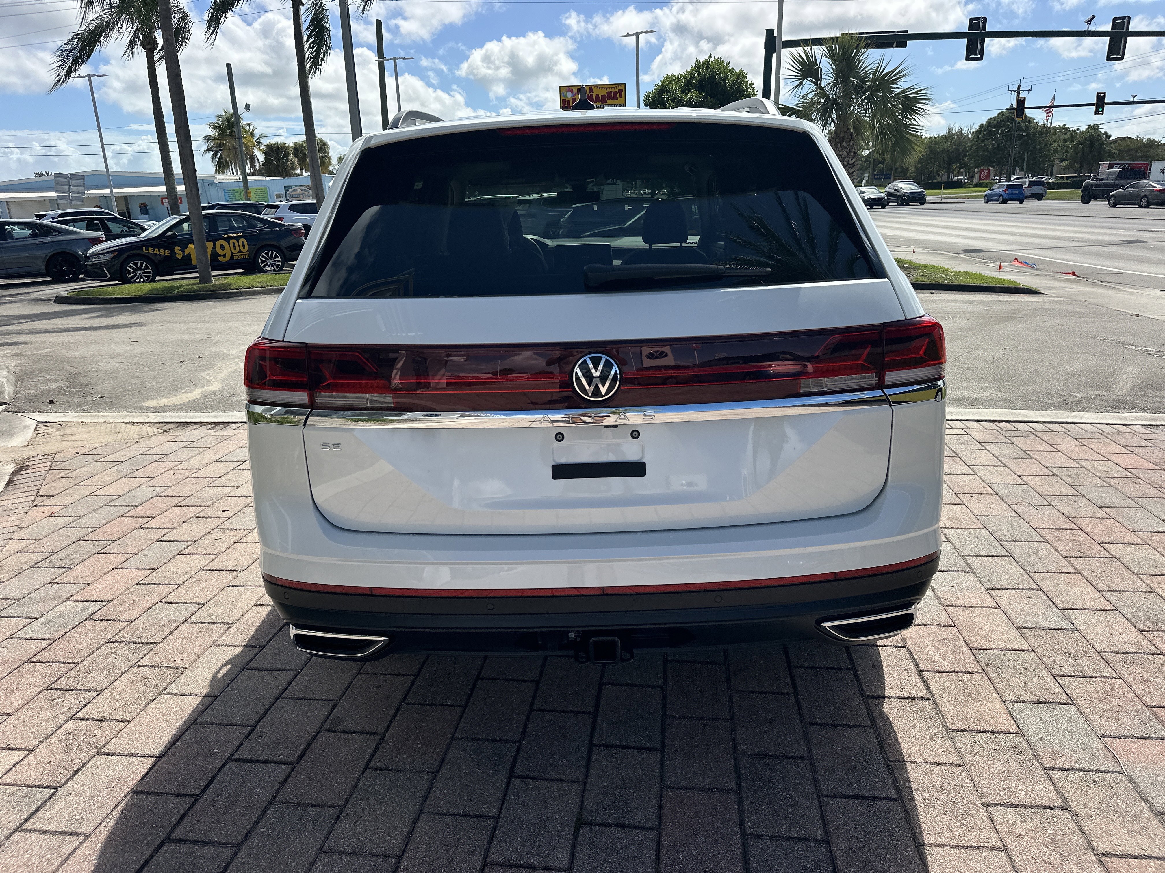 New 2026 Volkswagen Atlas SE image 7