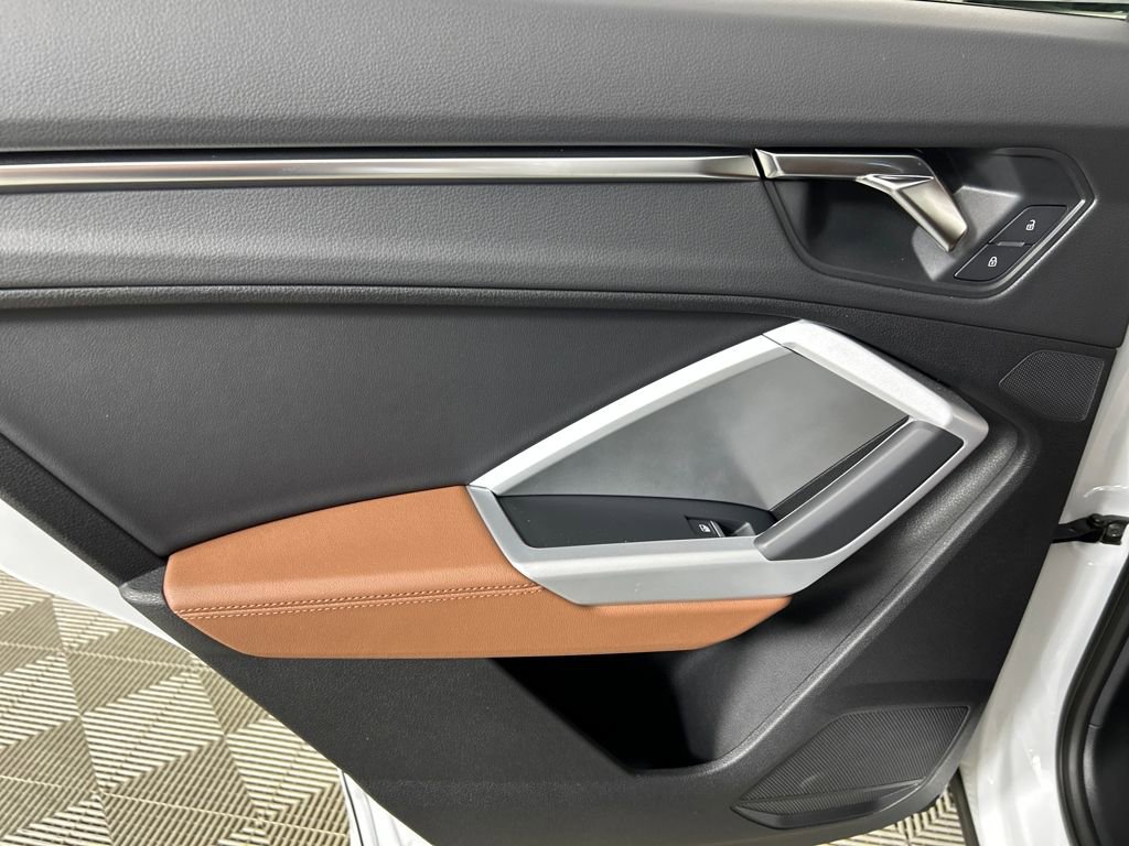 Used 2025 Audi Q3 2.0T Premium image 14