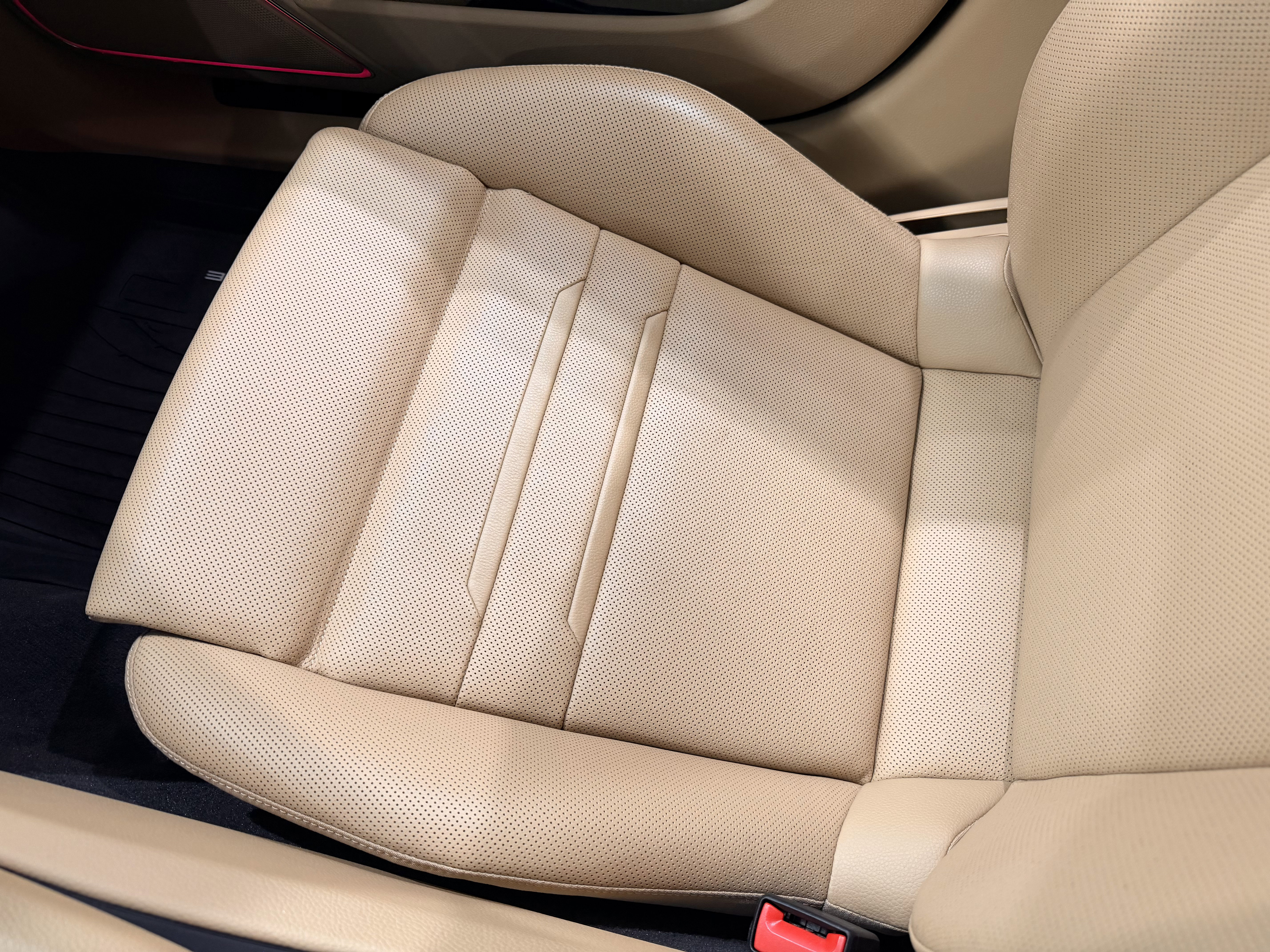 Certified 2023 Porsche Panamera 4 Platinum Edition image 58