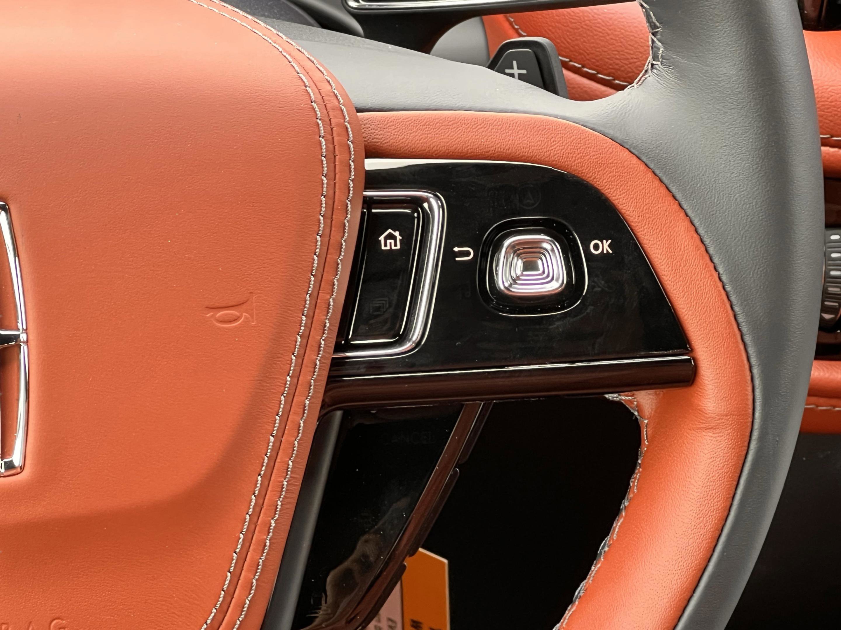 Used 2026 Lincoln Aviator Reserve image 12