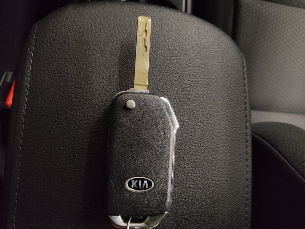 Used 2020 Kia Soul LX FWD image 32