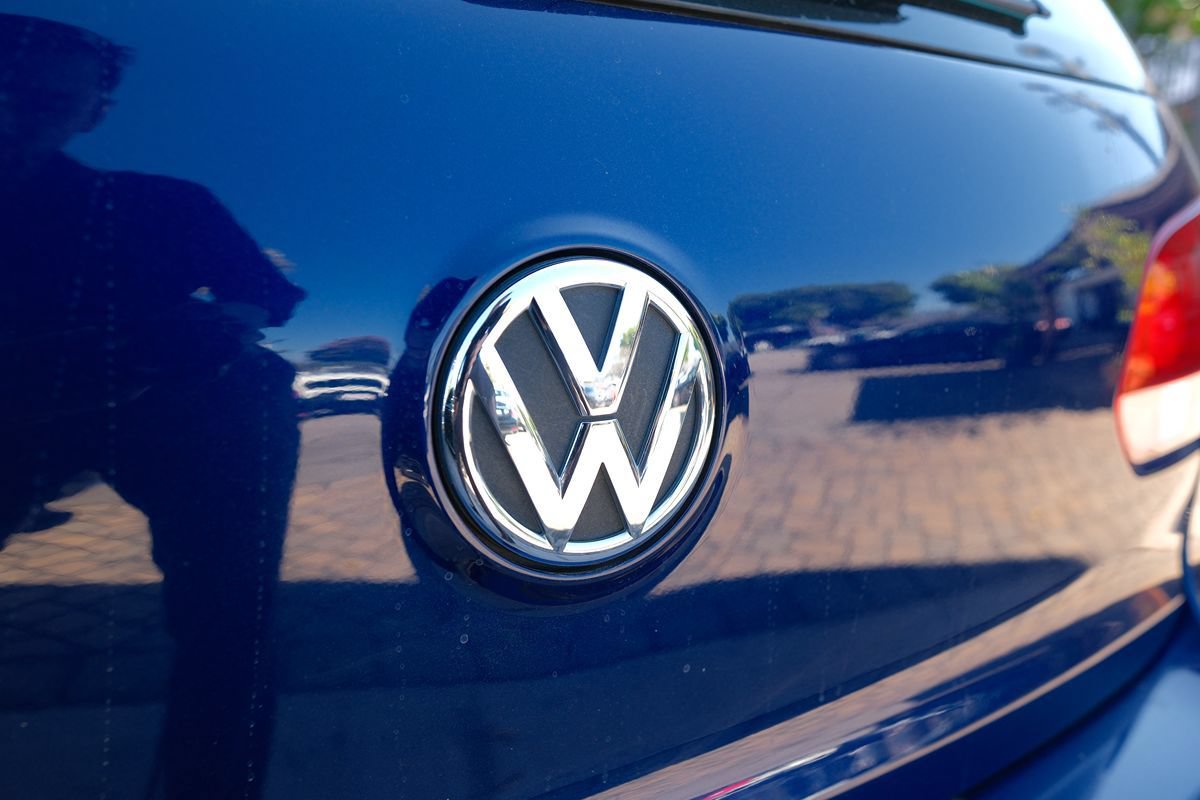 Used 2011 Volkswagen GTI 4-Door FWD image 41