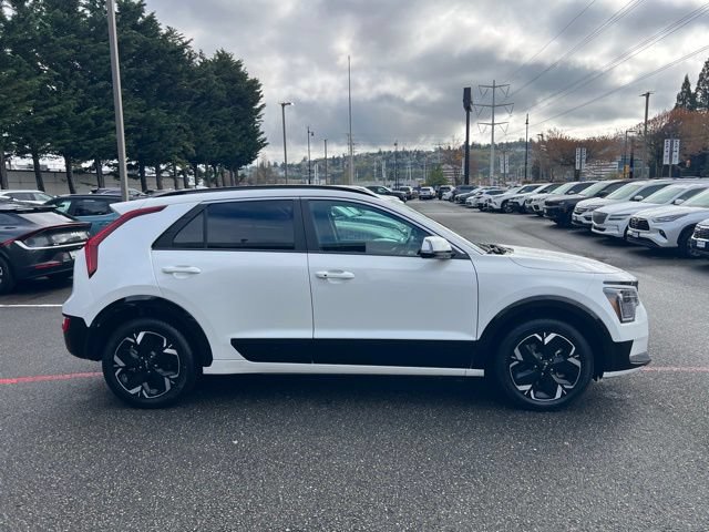 Certified 2025 Kia Niro Wind FWD image 6