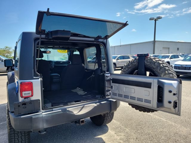 Used 2017 Jeep Wrangler Sport AWD/4WD image 14