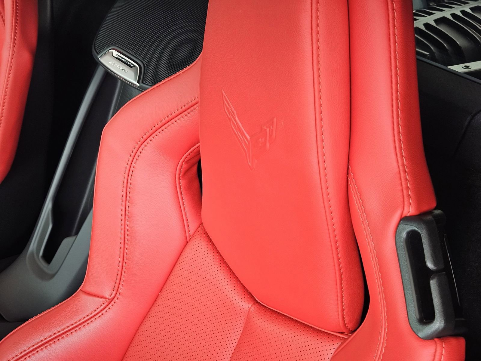 Used 2024 Chevrolet Corvette Z06 w/ Battery Protection Package image 32