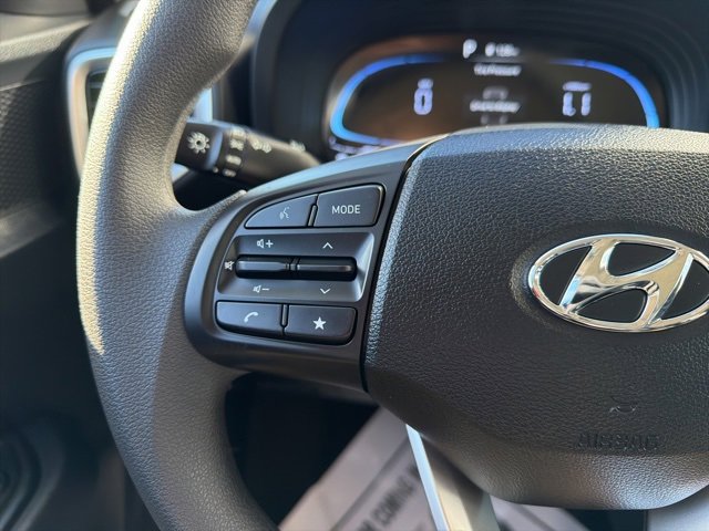 Certified 2025 Hyundai Venue SE image 21