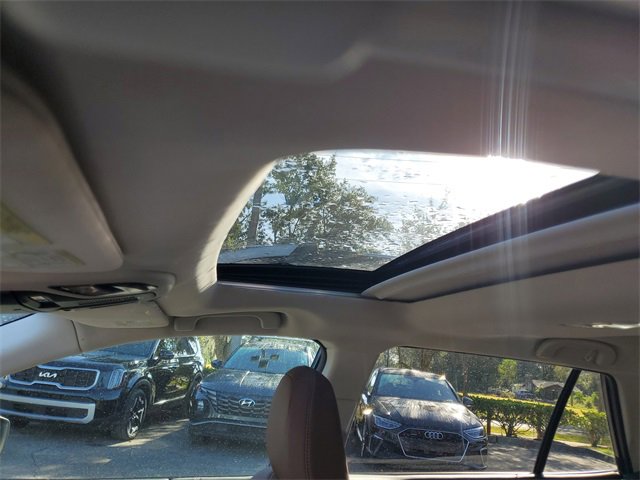 Used 2022 Subaru Outback Touring w/ Popular Package #2 image 27