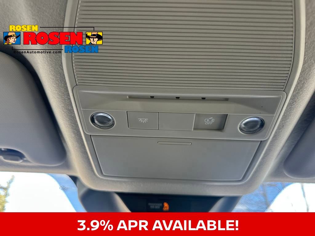 New 2025 Nissan Kicks SR image 28