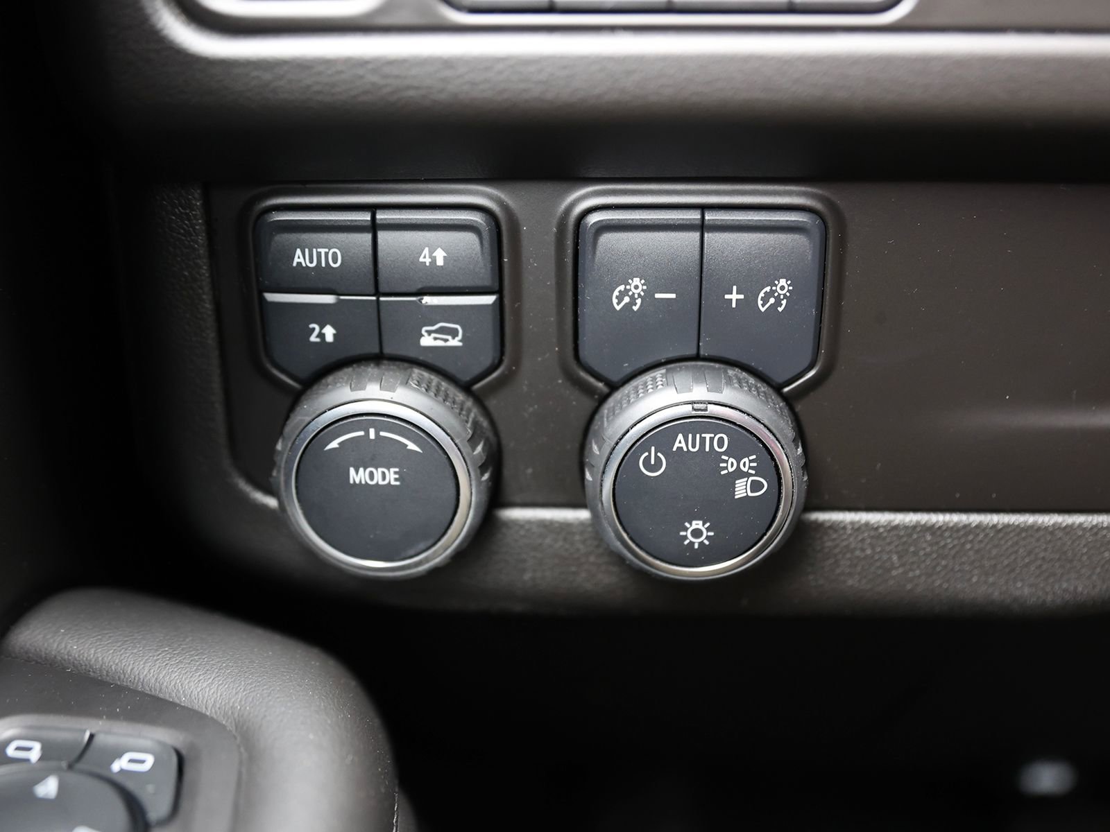 Used 2024 Chevrolet Tahoe LT image 37