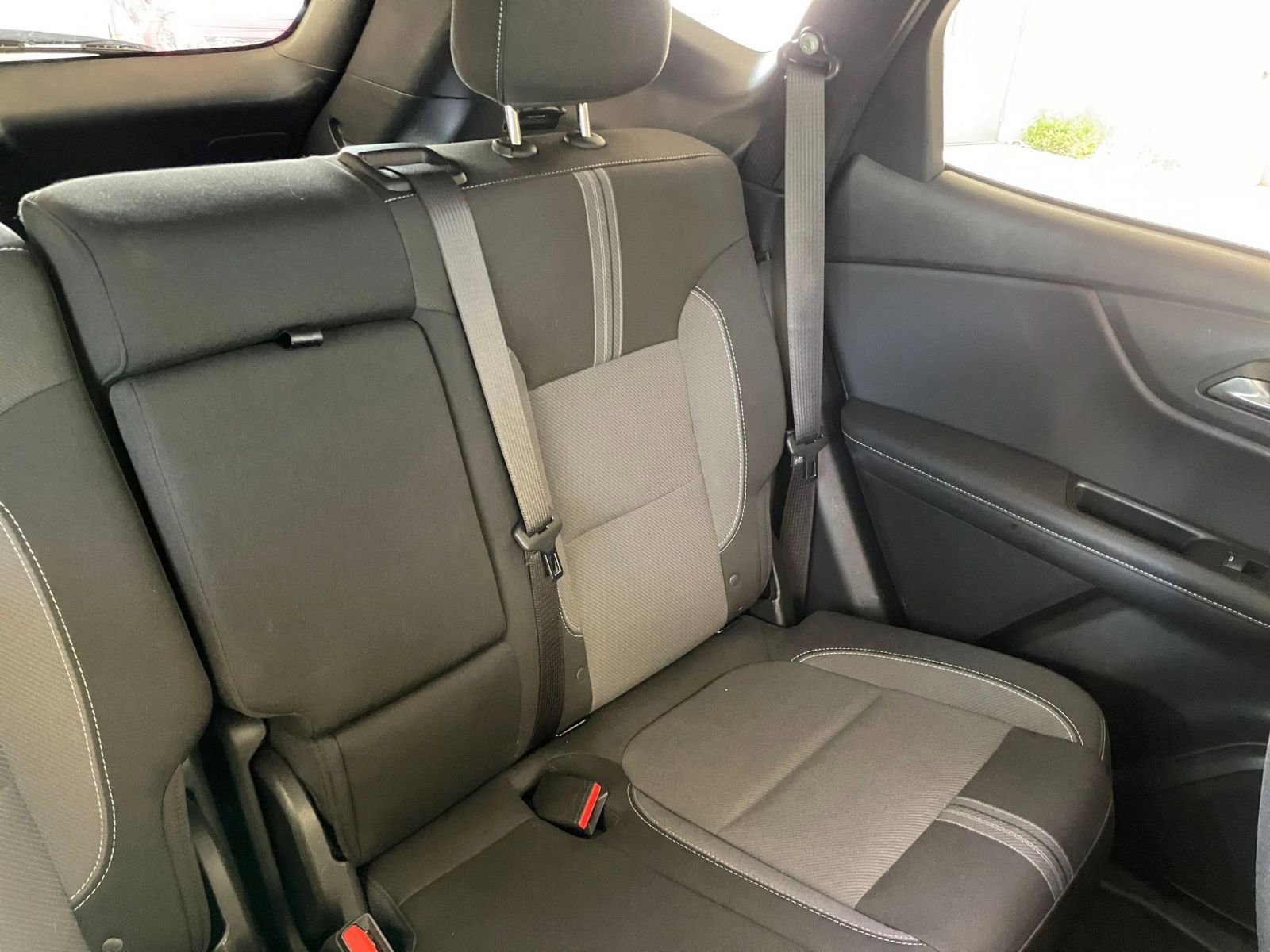 Used 2025 Chevrolet Blazer LT image 37