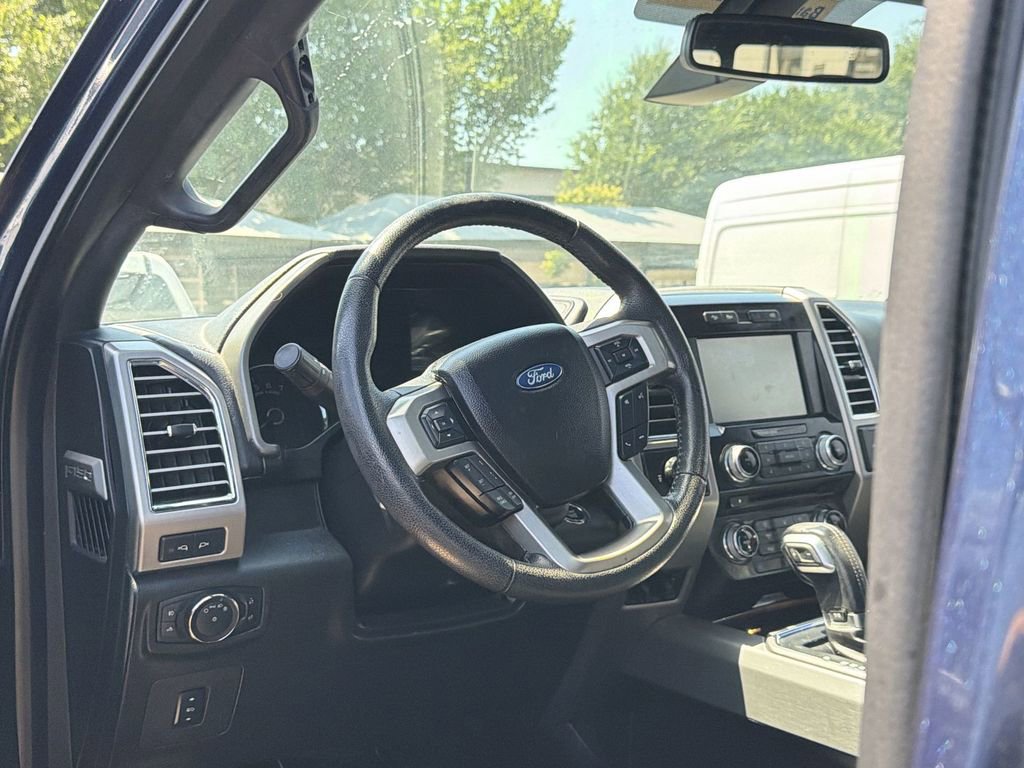 Used 2015 Ford F150 Platinum w/ Equipment Group 701A Luxury AWD/4WD image 7