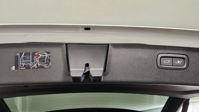 New 2026 Volvo XC90 B6 Ultra w/ Protection Package AWD/4WD image 45