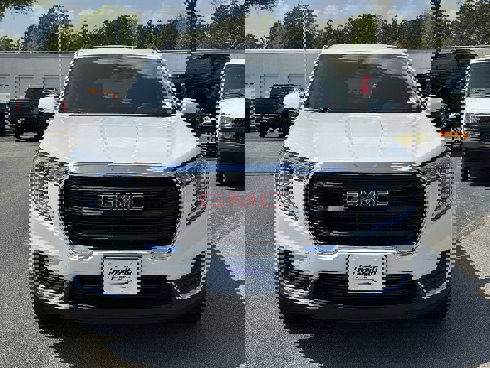 Certified 2024 GMC Terrain SLE w/ Driver Convenience Package image 3