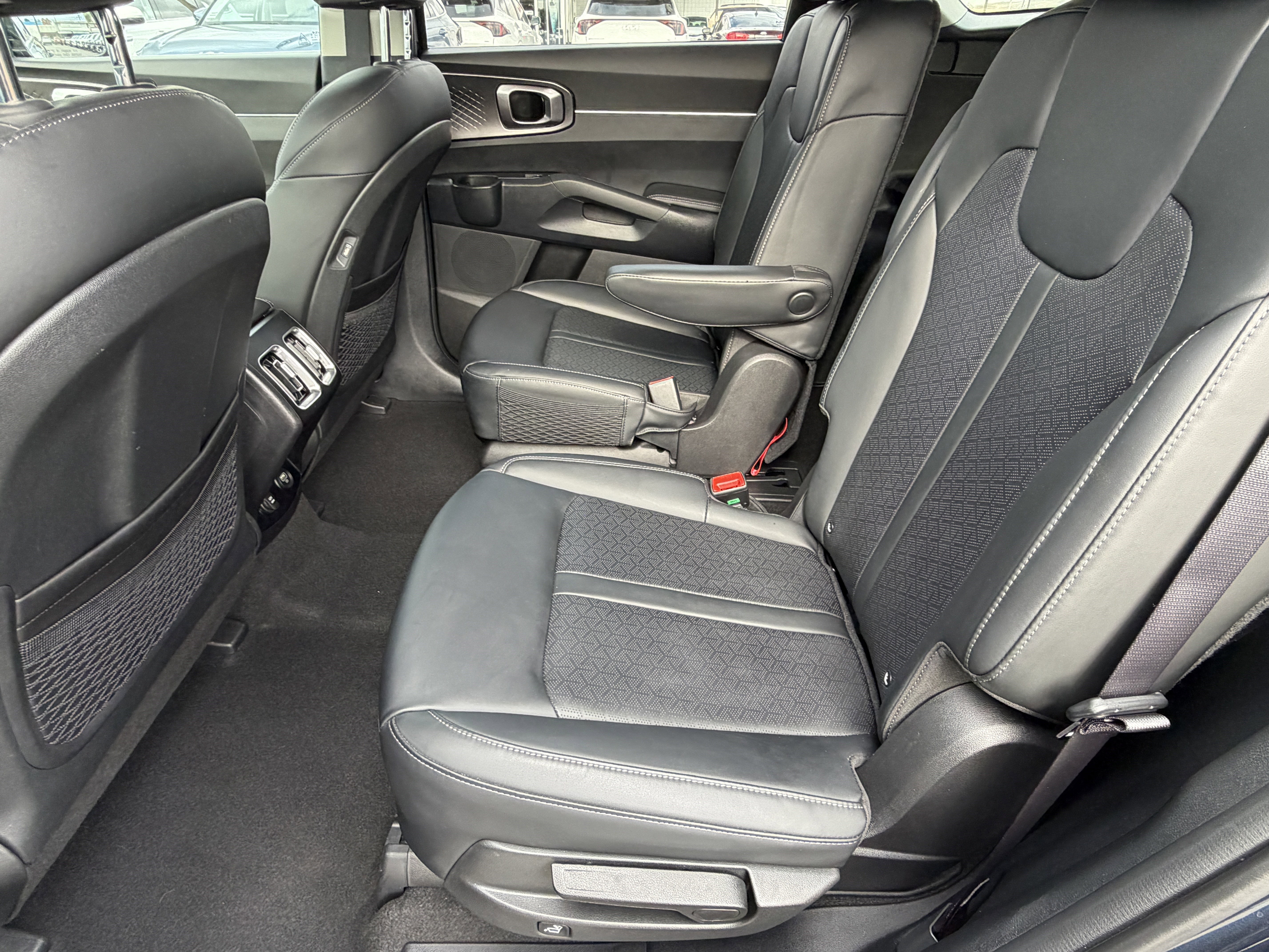 Certified 2023 Kia Sorento EX AWD/4WD image 27