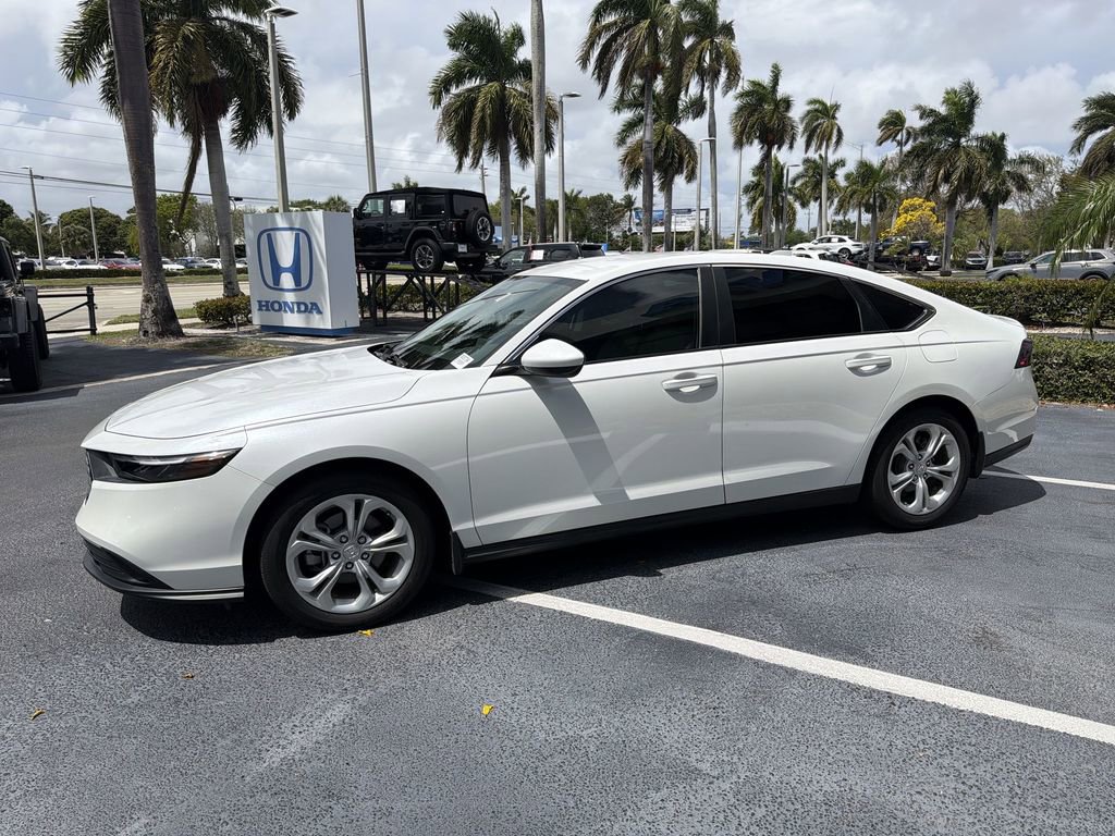 Certified 2024 Honda Accord EX image 3