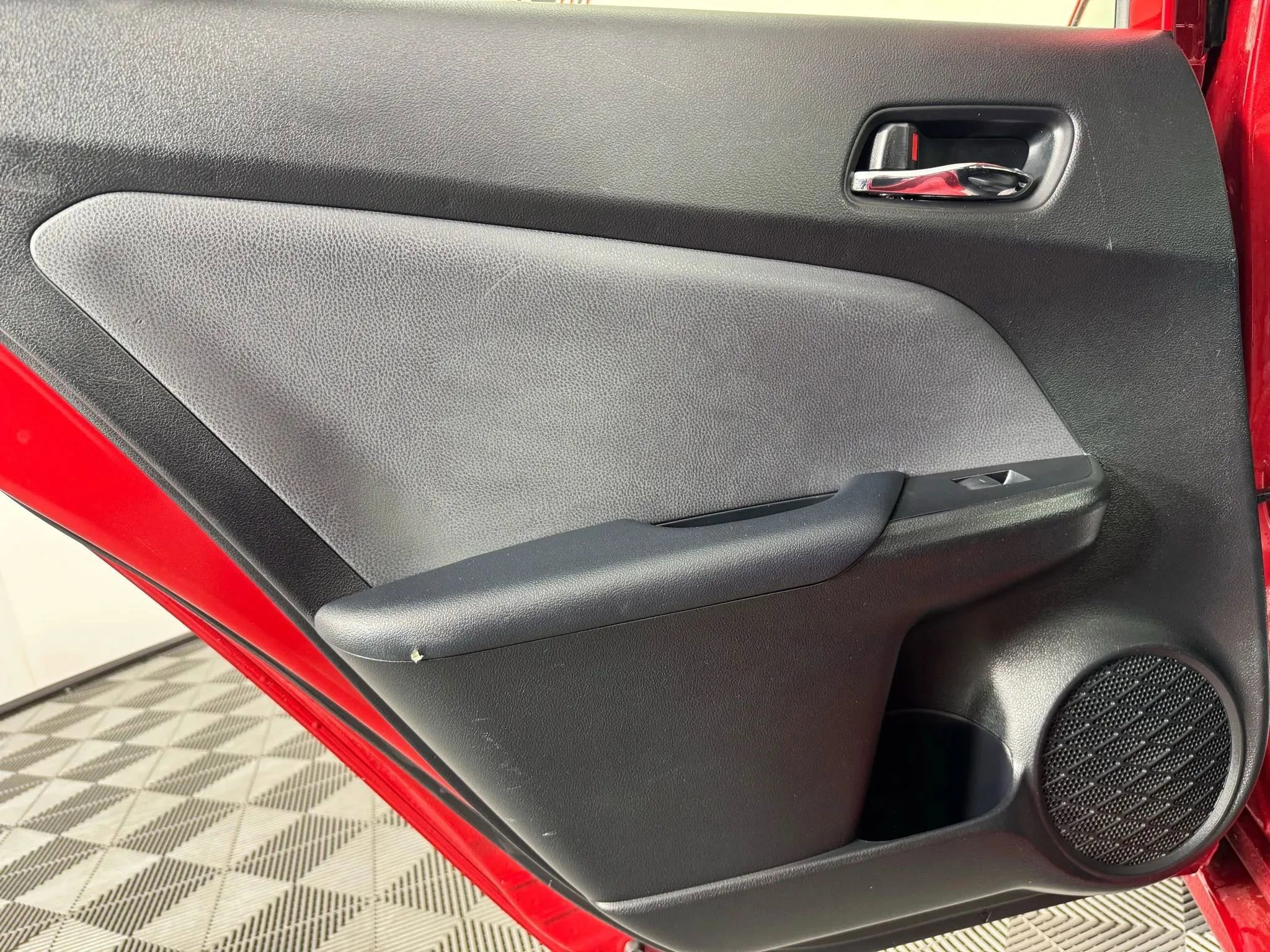 Used 2022 Toyota Prius Prime Limited FWD image 40