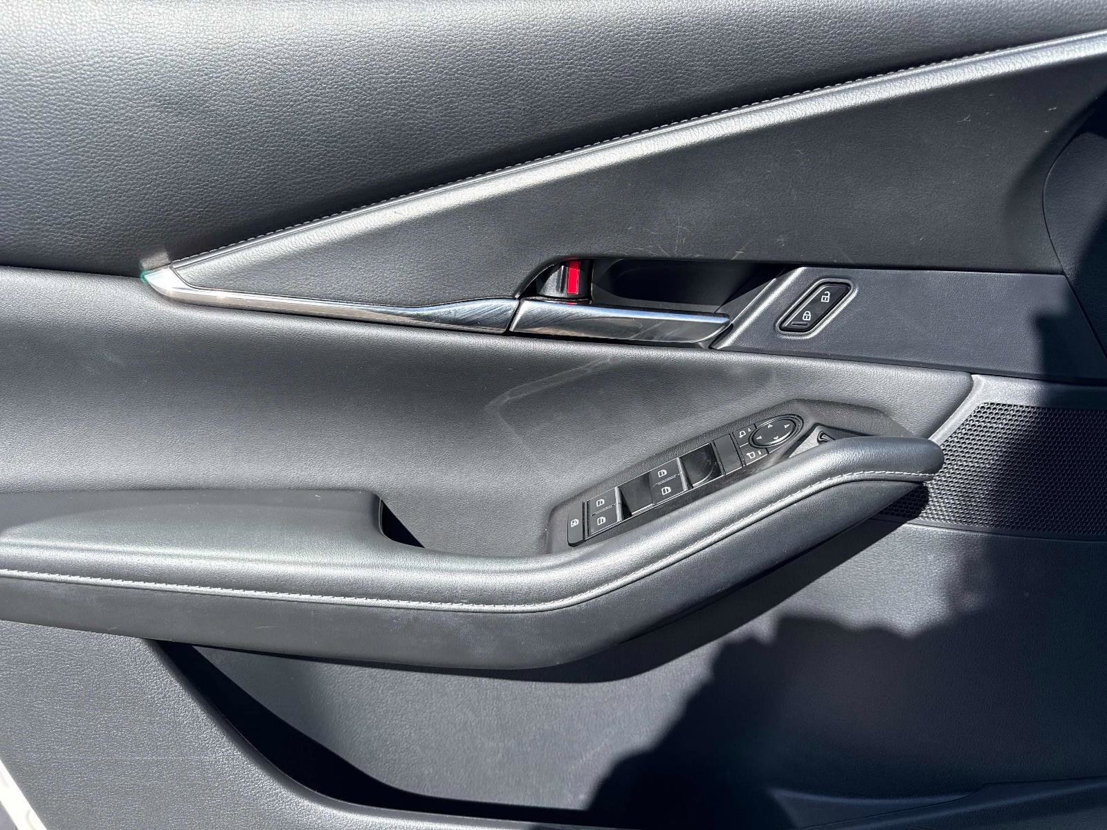 Certified 2025 MAZDA CX-30 AWD 2.5 S w/ Preferred Package image 17