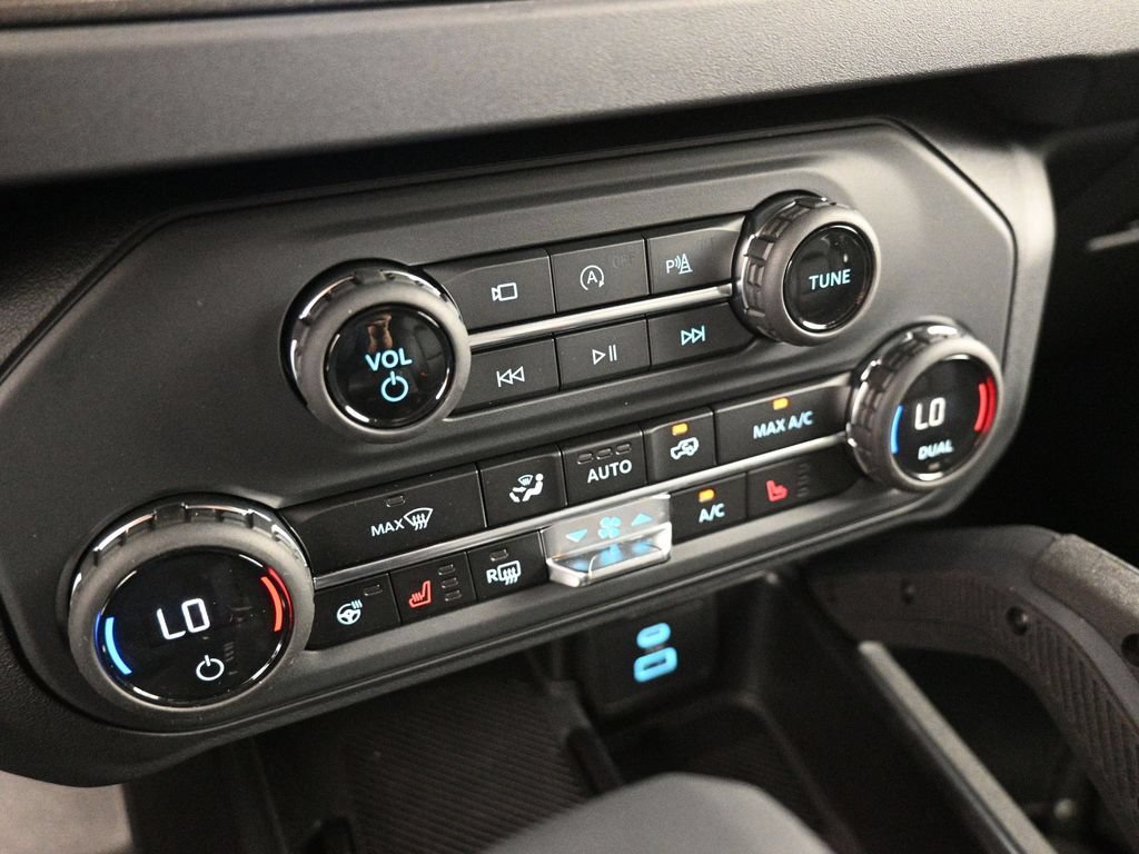 New 2025 Ford Bronco Badlands AWD/4WD image 15