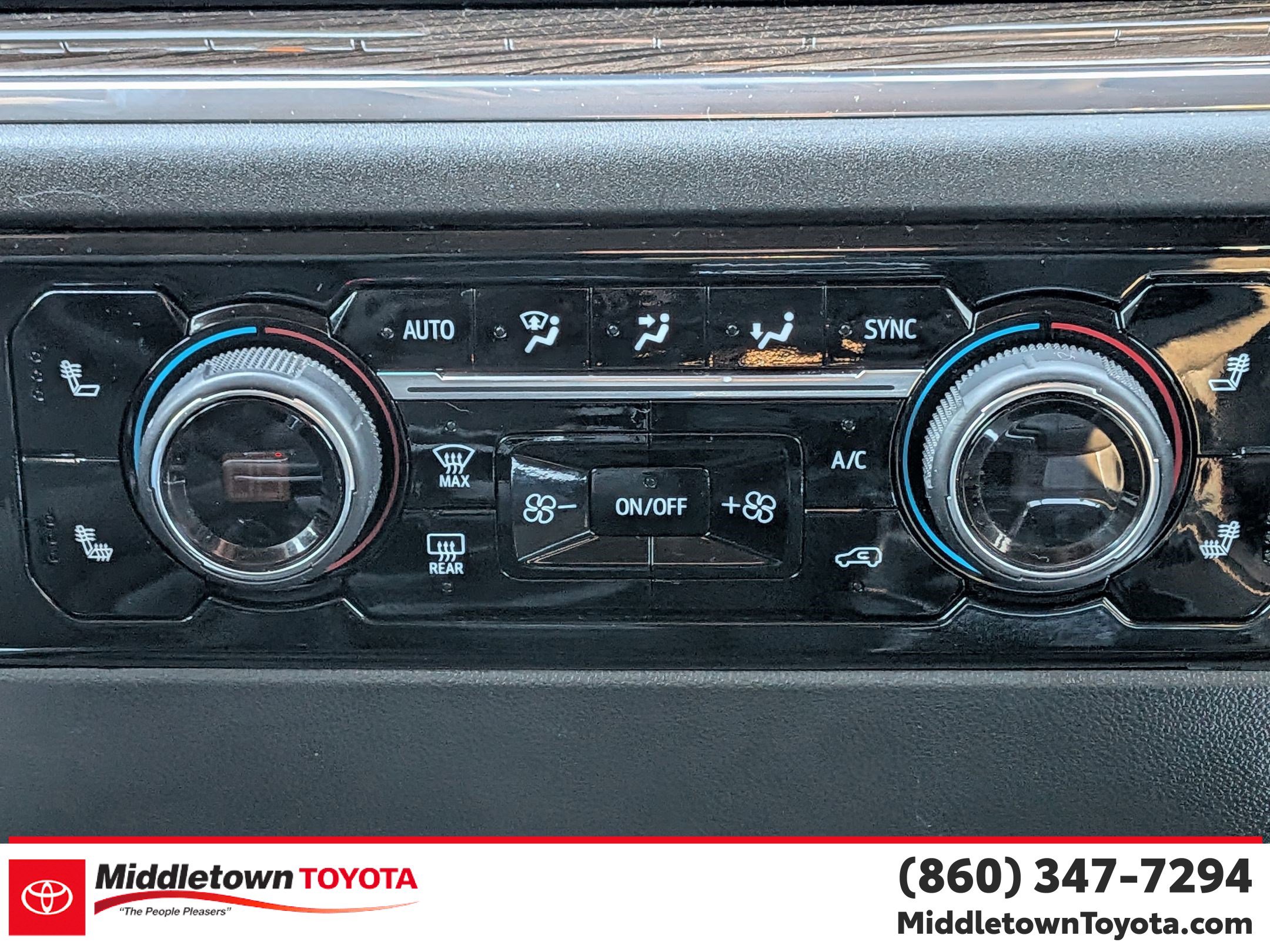 Used 2024 Chevrolet Silverado 1500 LT Trail Boss w/ Convenience Package II AWD/4WD image 26