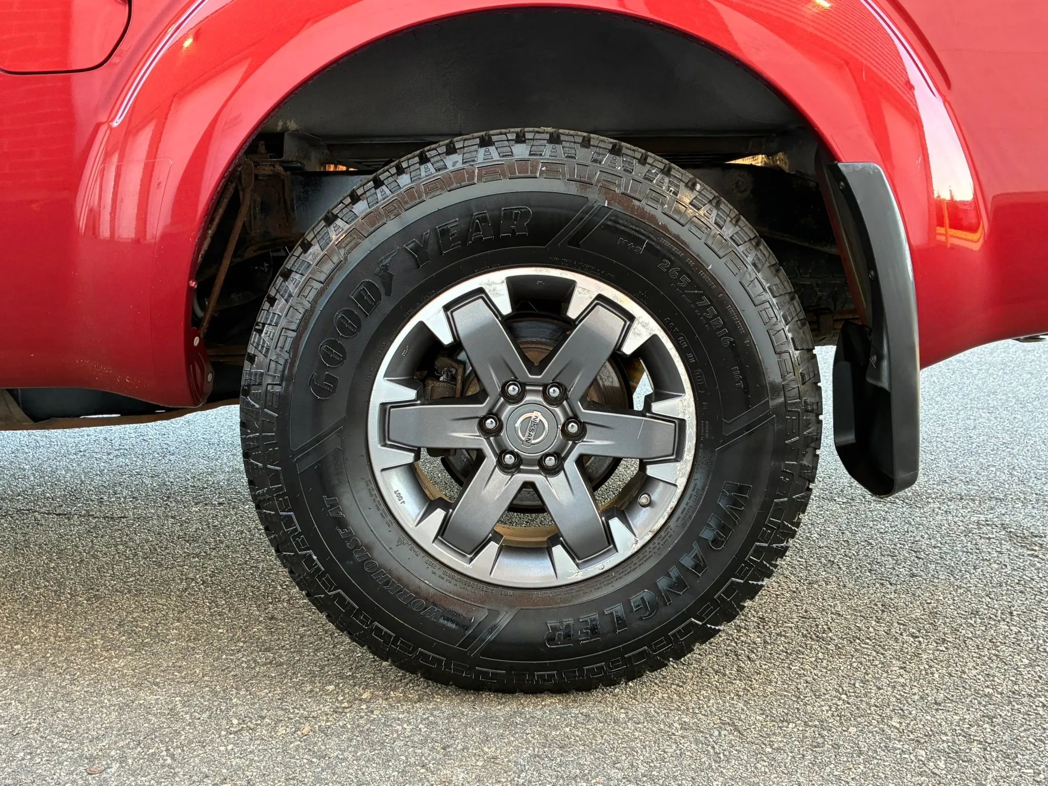 Used 2014 Nissan Frontier PRO-4X AWD/4WD image 26