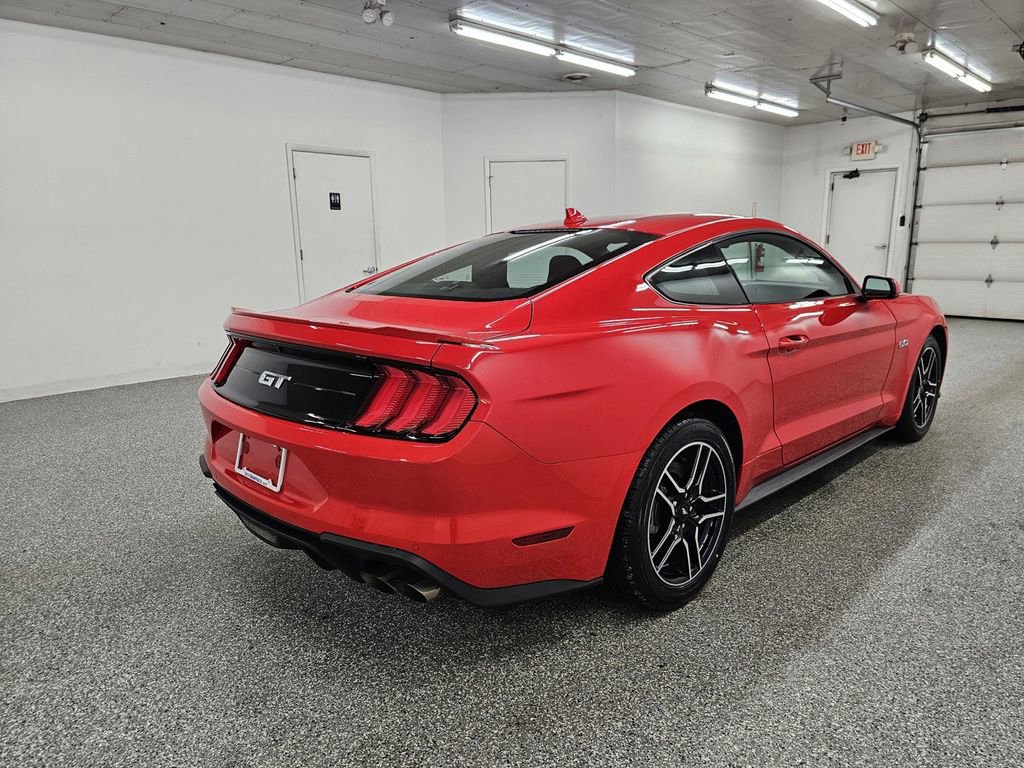 Used 2021 Ford Mustang GT image 4