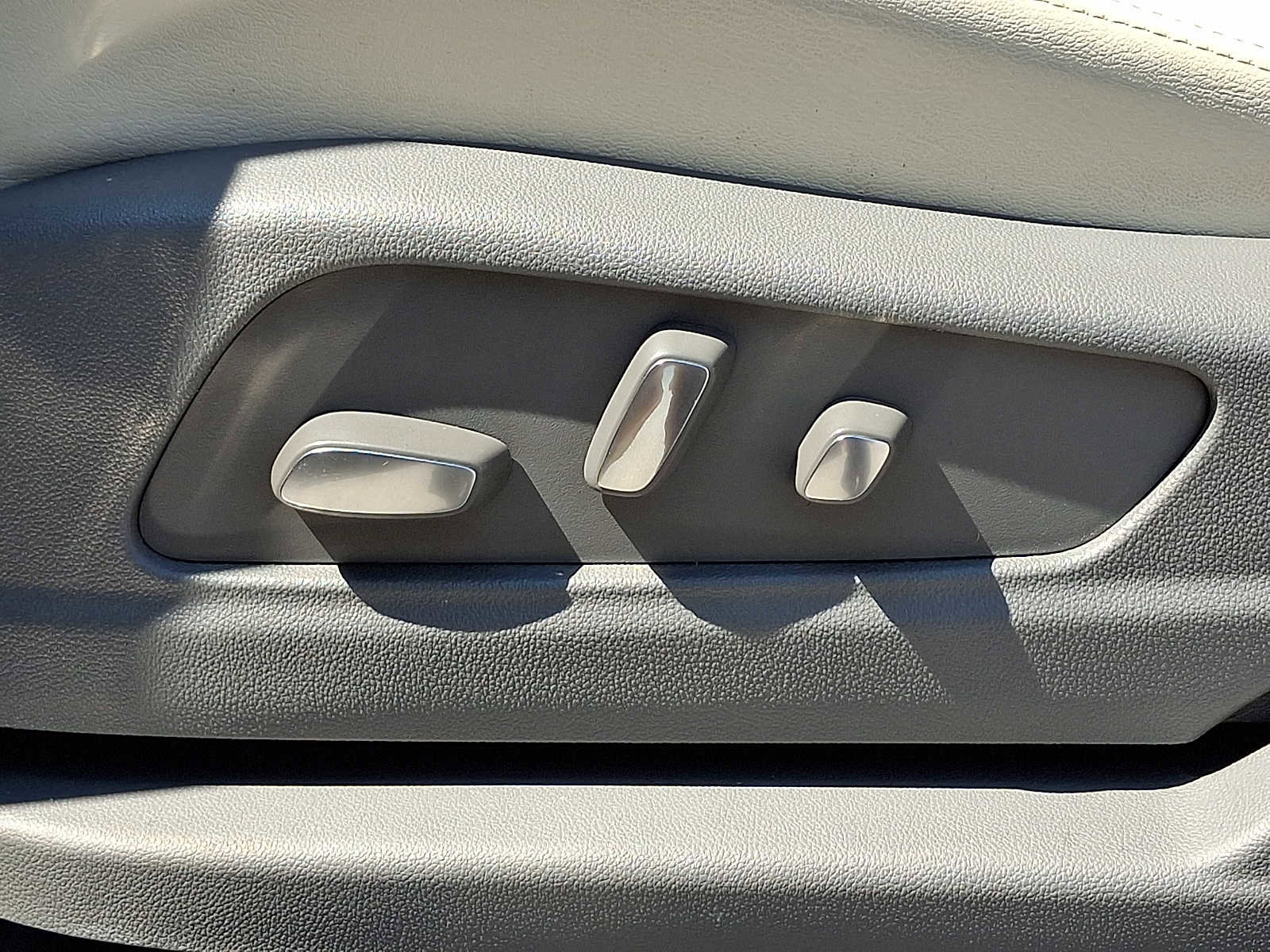 Certified 2024 Cadillac XT5 Premium Luxury image 18