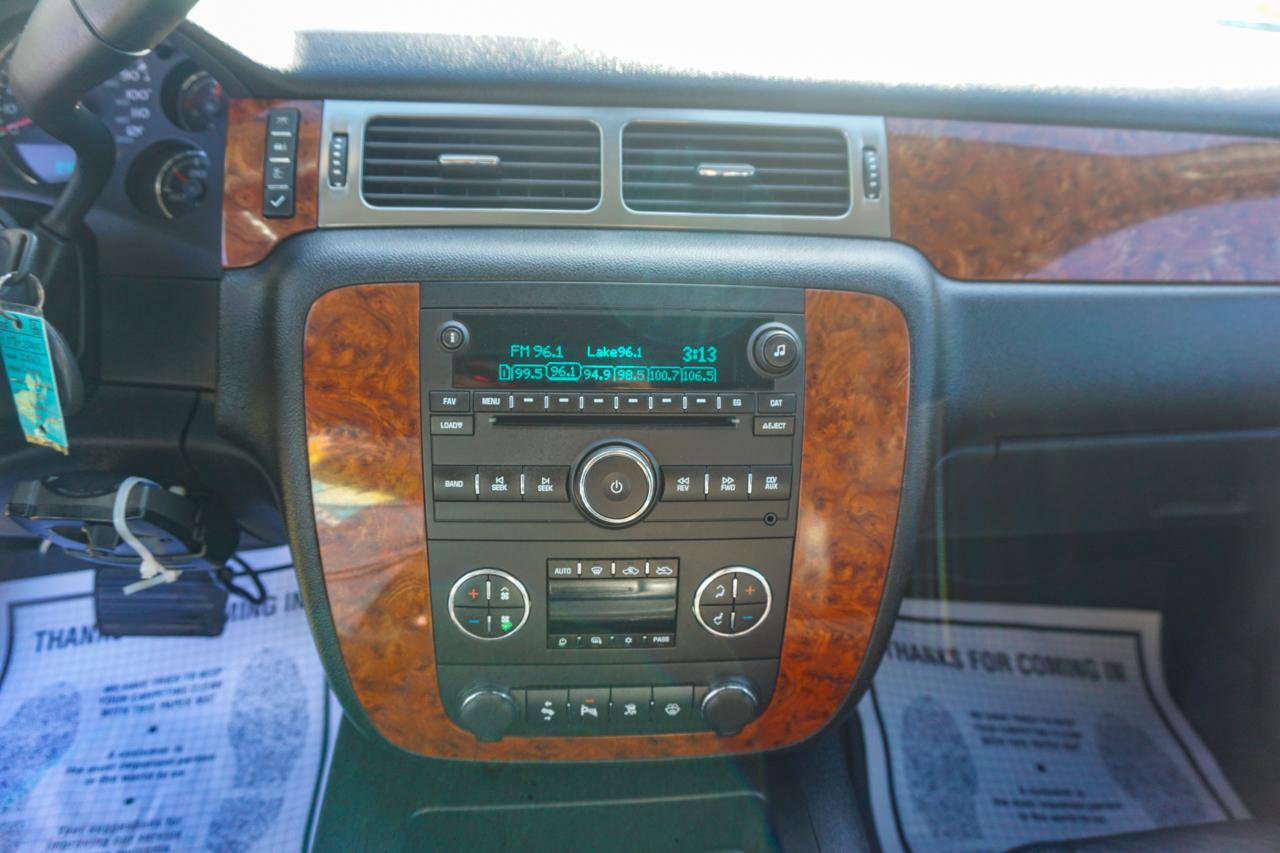 Used 2007 Chevrolet Silverado 1500 LTZ w/ Safety Package AWD/4WD image 13