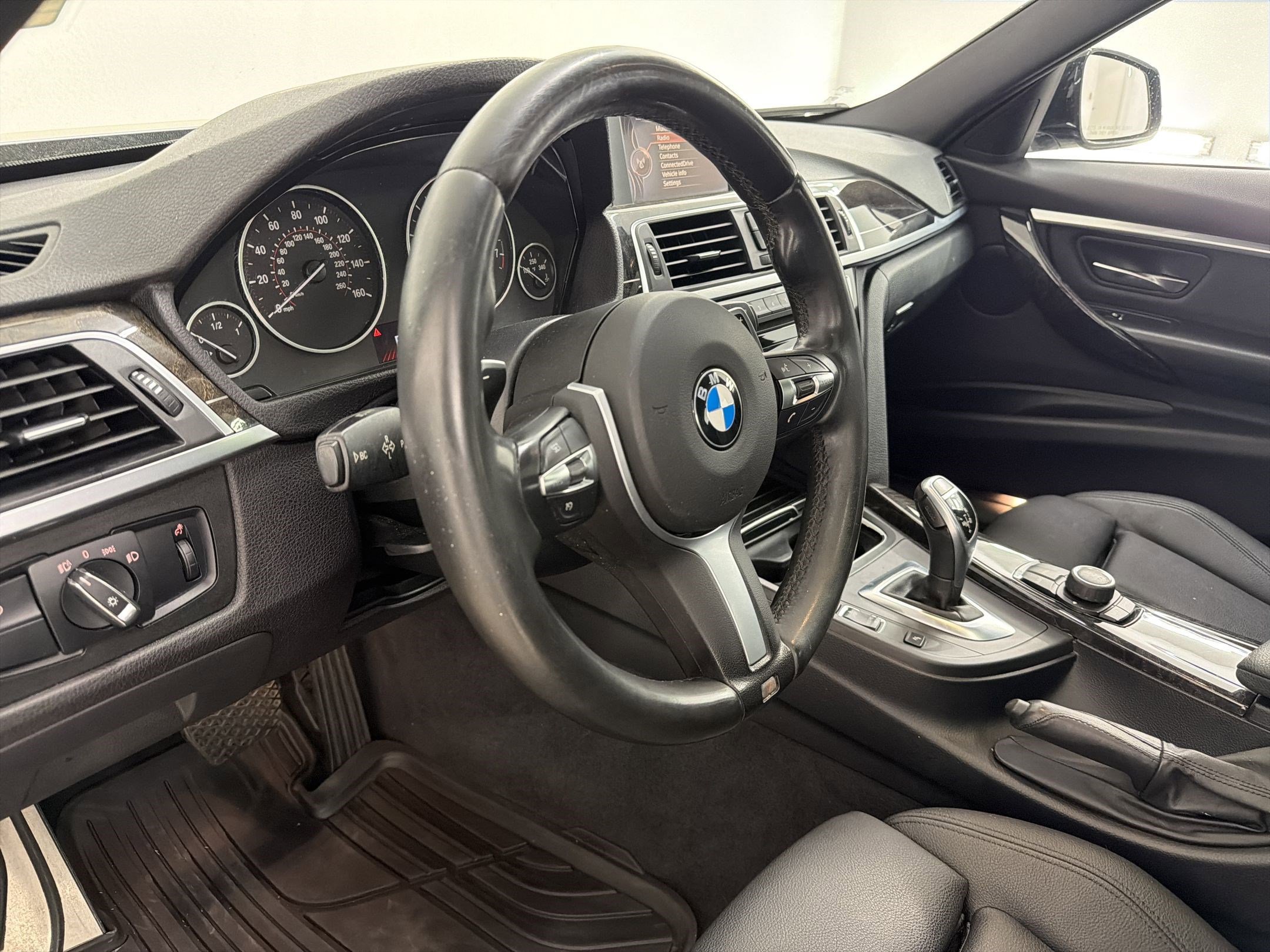 Used 2017 BMW 330i Sedan image 4
