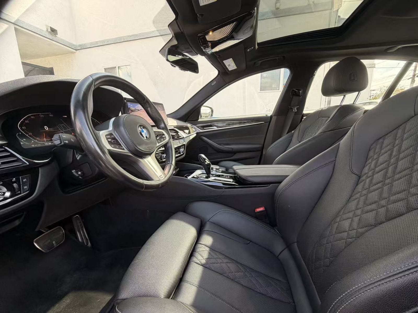 Used 2023 BMW 530i w/ M Sport Package RWD image 14