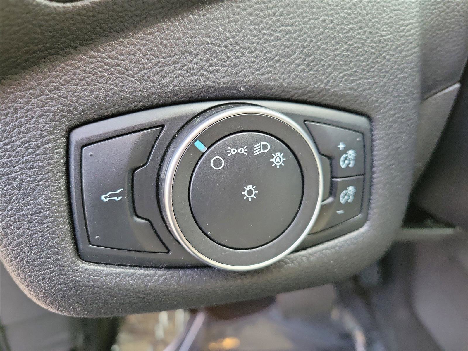 Used 2019 Ford Escape S image 20