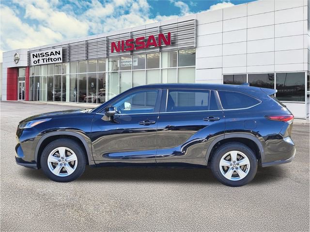 Used 2024 Toyota Highlander LE image 7
