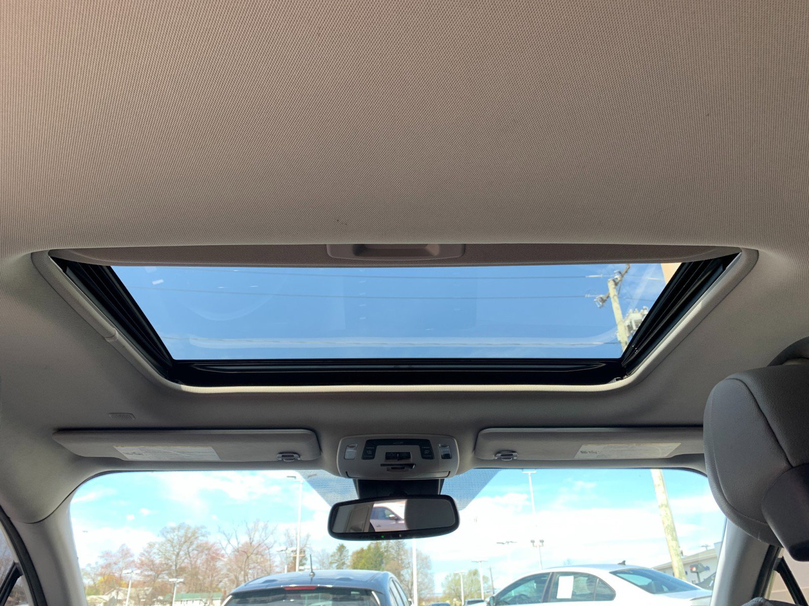 Used 2022 Toyota Sienna XLE AWD/4WD image 28