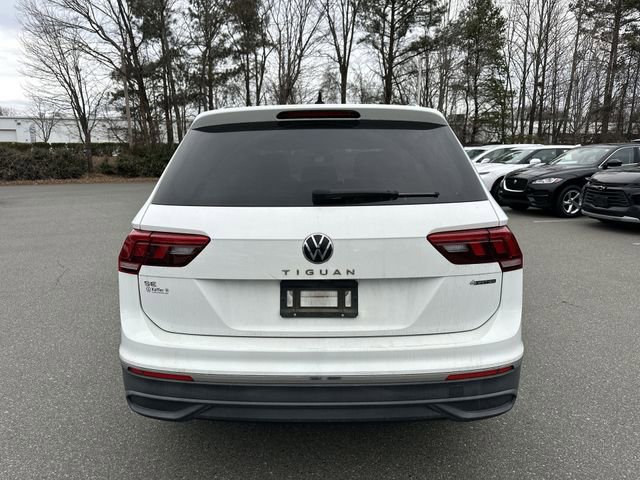 Certified 2022 Volkswagen Tiguan SE image 4