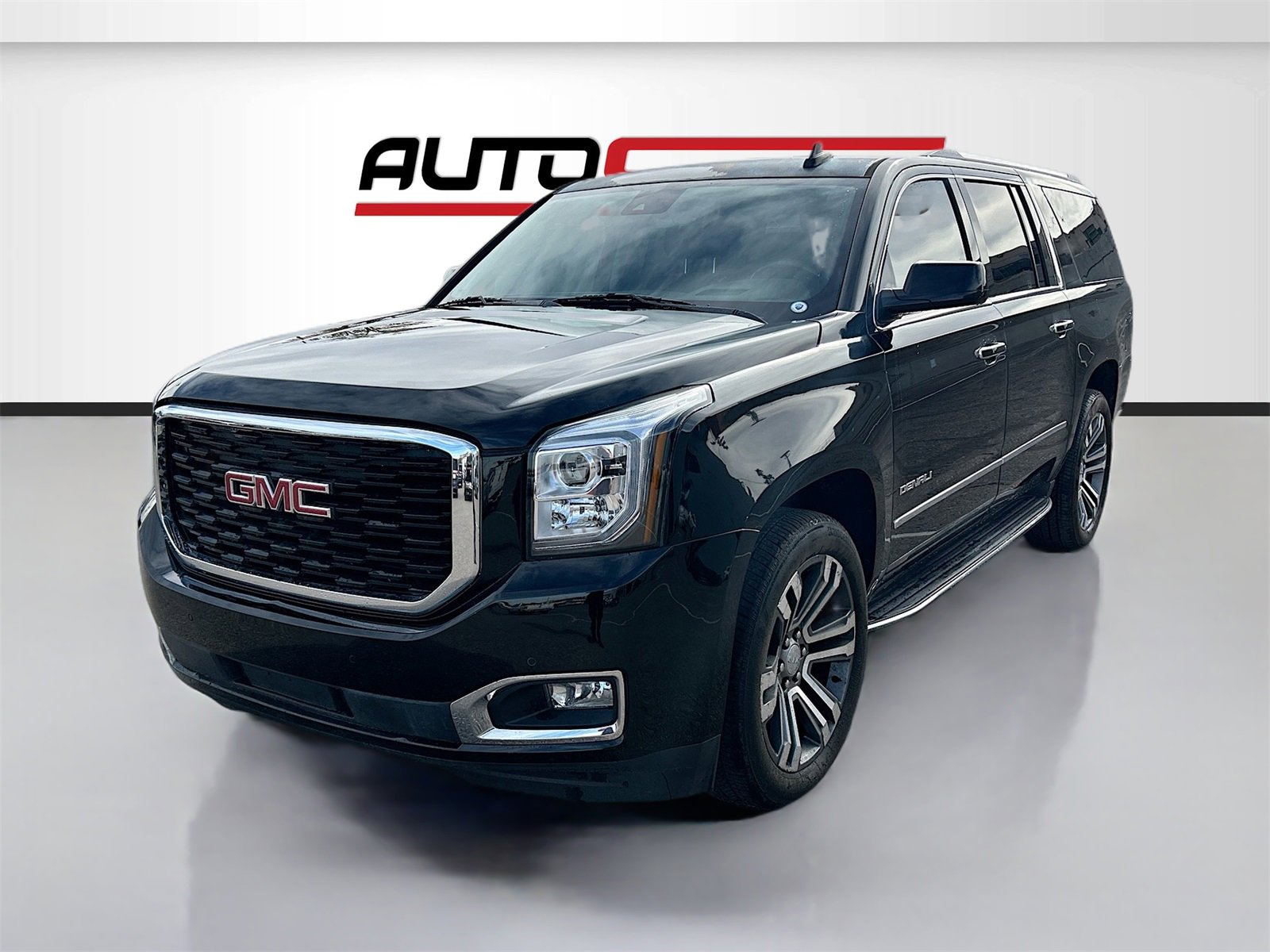 Used 2019 GMC Yukon XL Denali w/ Open Road Package image 3