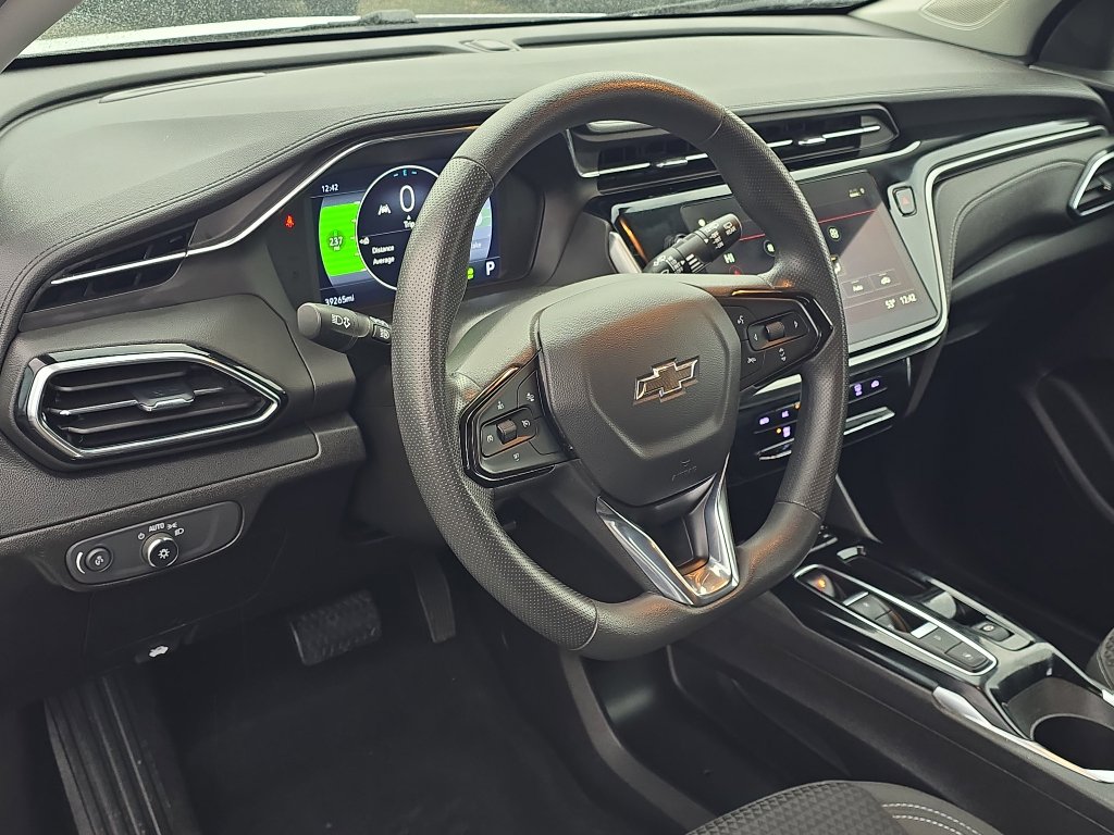 Used 2023 Chevrolet Bolt EUV LT w/ Driver Confidence Package image 14